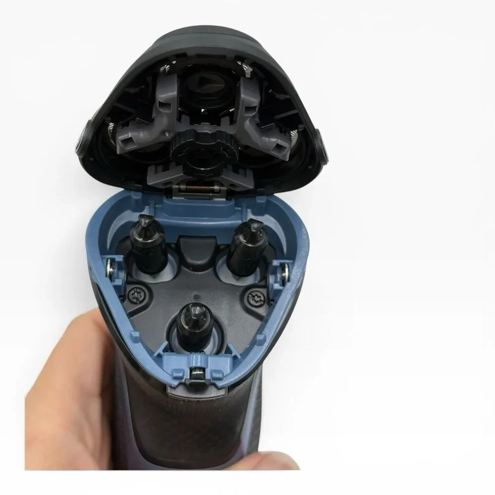 Philips Norelco Shaver 3600 Rechargeable Wet and Dry Electric S3243
